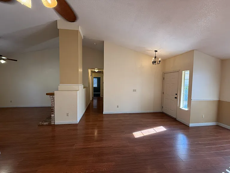 4817 Devereaux Way — Photo 4
