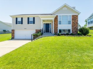 2820 Fox Run Rdg, Arnold, MO 63010