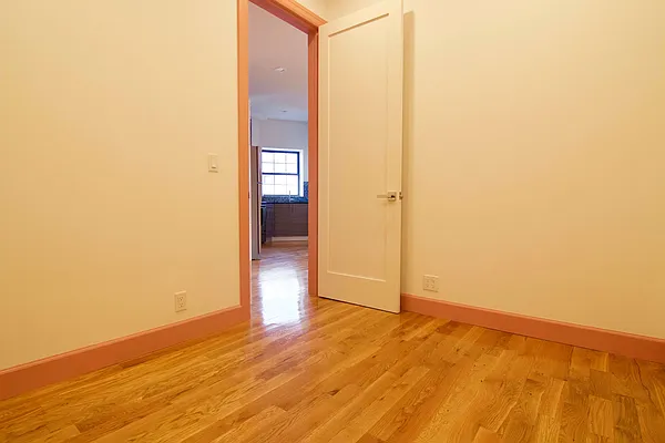Rented by Nooklyn NYC LLC | media 4