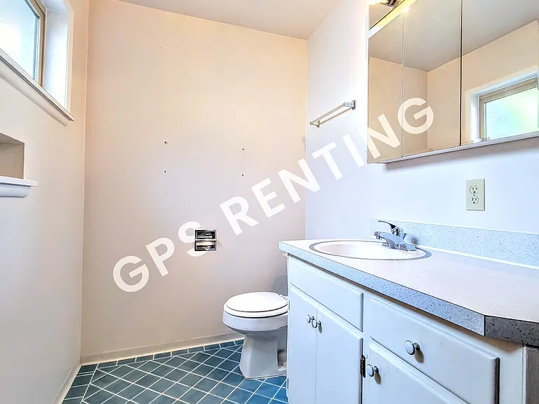 3261 Fuhrman Ave E #9 — Photo 7