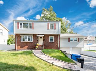 15 Pine St #2, Dumont, NJ 07628