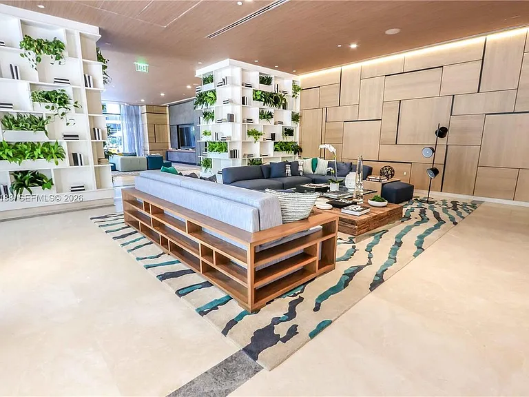 45 SW 9th St #2201 — Photo 17