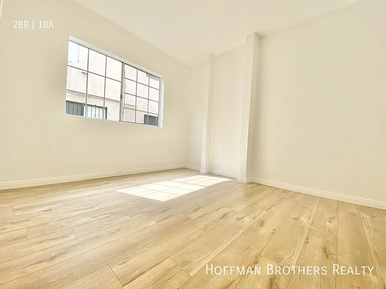 2691 Griffin Ave #5 — Photo 9