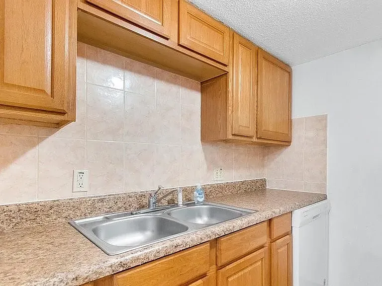 334 48th Ave N #131 — Photo 8
