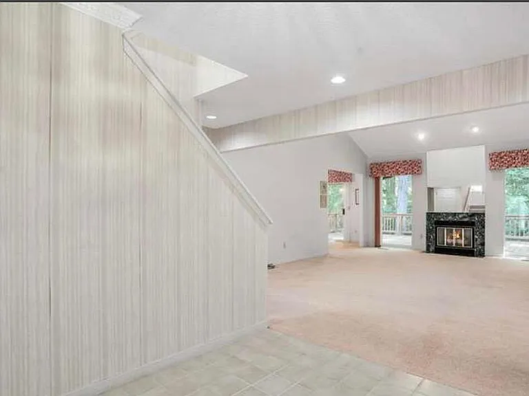 6257 Gatewood — Photo 32