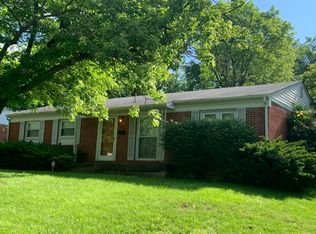 9711 Titan Dr, Louisville, KY 40229