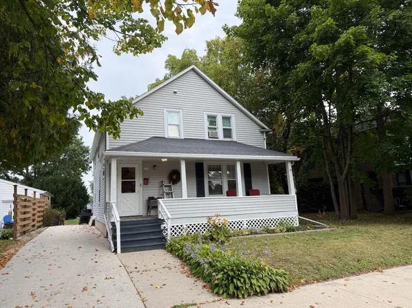 1210 Wisconsin AVENUE, Manitowoc, WI 54220