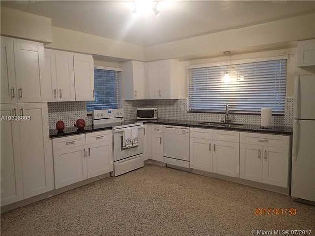 2nd image of 7455 Sunset Dr