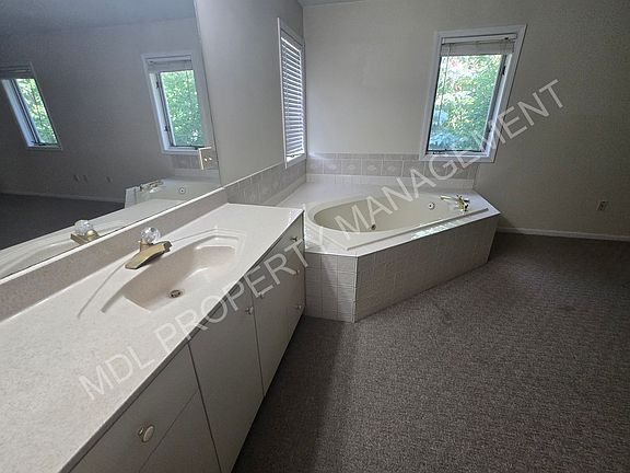 5th image of 2331 Darwin Ln