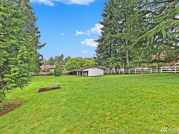 4th image of 6114 130th Ave NE