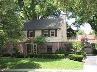 1000 Romany Rd, Kansas City, MO 64113