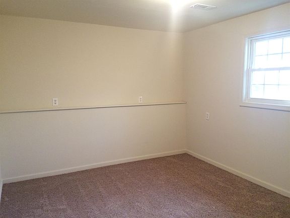 4th image of 6212 Oak Grove Dr