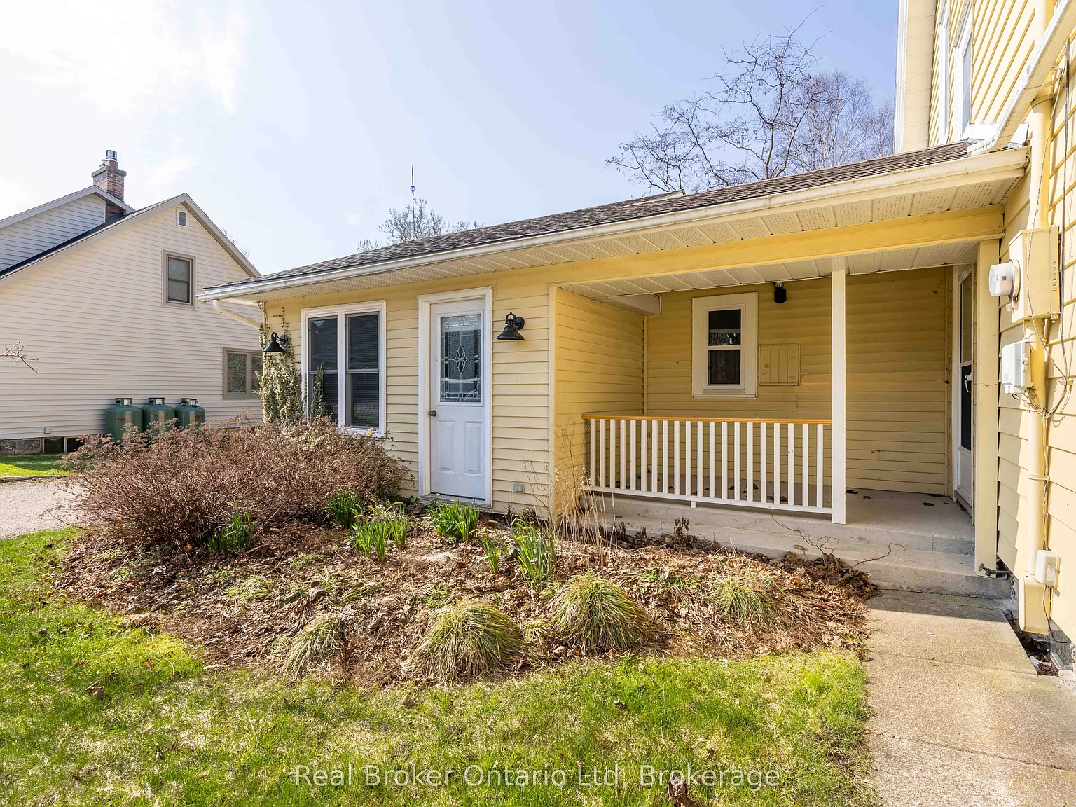 4 bed, $2,900 — Photo 4