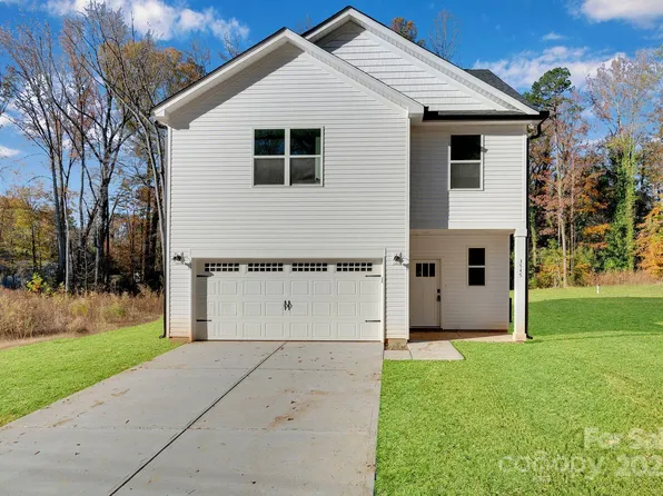 3545 Lake Rd, Charlotte, NC 28269