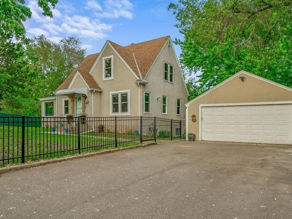 7425 York Ter, Edina, MN 55435