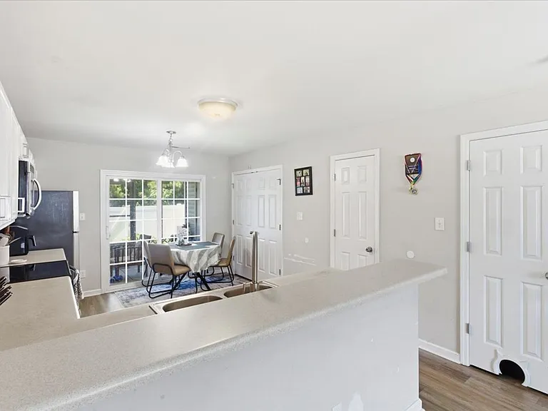 8006 Banister Loop — Photo 9
