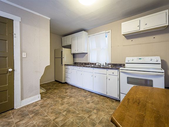 5th image of 329 Xenia Ave