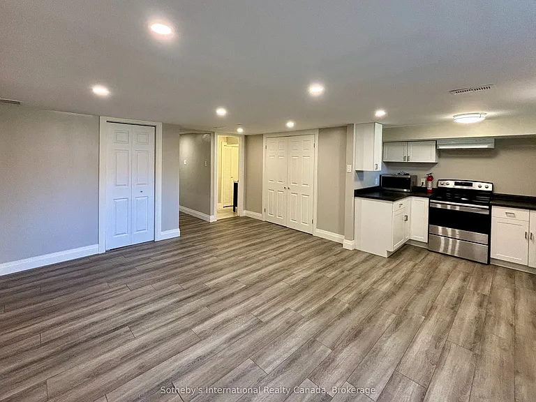55 Courtice Cres #2 — Photo 4