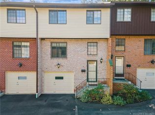 237 Strawberry Hill Ave APT 33, Stamford, CT 06902