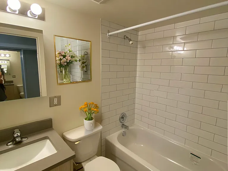 425 Carnarvon St — Photo 5