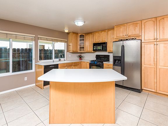 3rd image of 7732 Parma Ln