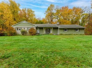 54 Gate Ridge Rd, Easton, CT 06612