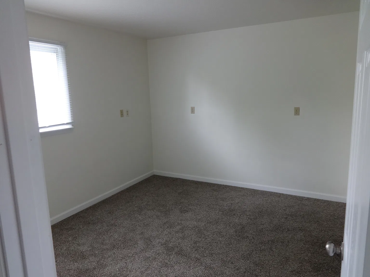 4458 S Crawford Road — Photo 4