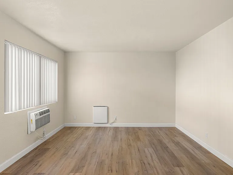 Briarwood Apartments - Riverside, CA — Photo 46