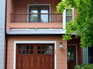 1242 Fruitdale Dr, Grants Pass, OR 97527