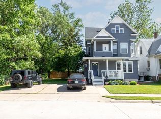 3415 Rockingham Rd, Davenport, IA 52802