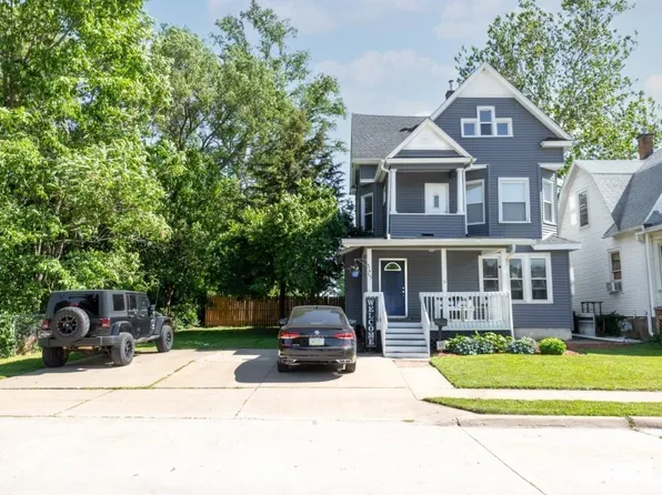 3415 Rockingham Rd, Davenport, IA 52802