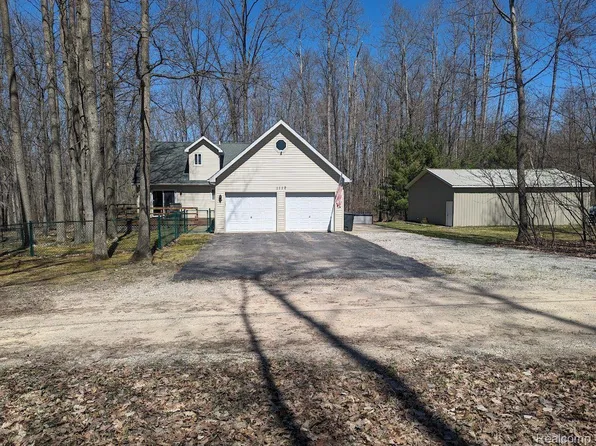 1110 Saint Lawrence Ave, Roscommon, MI 48653