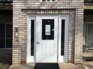 205 5th St APT 3, Coralville, IA 52241