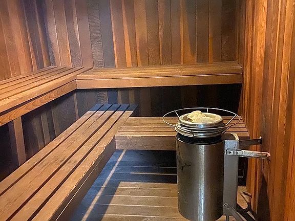 4th image of 455 Wymore Rd APT 204
