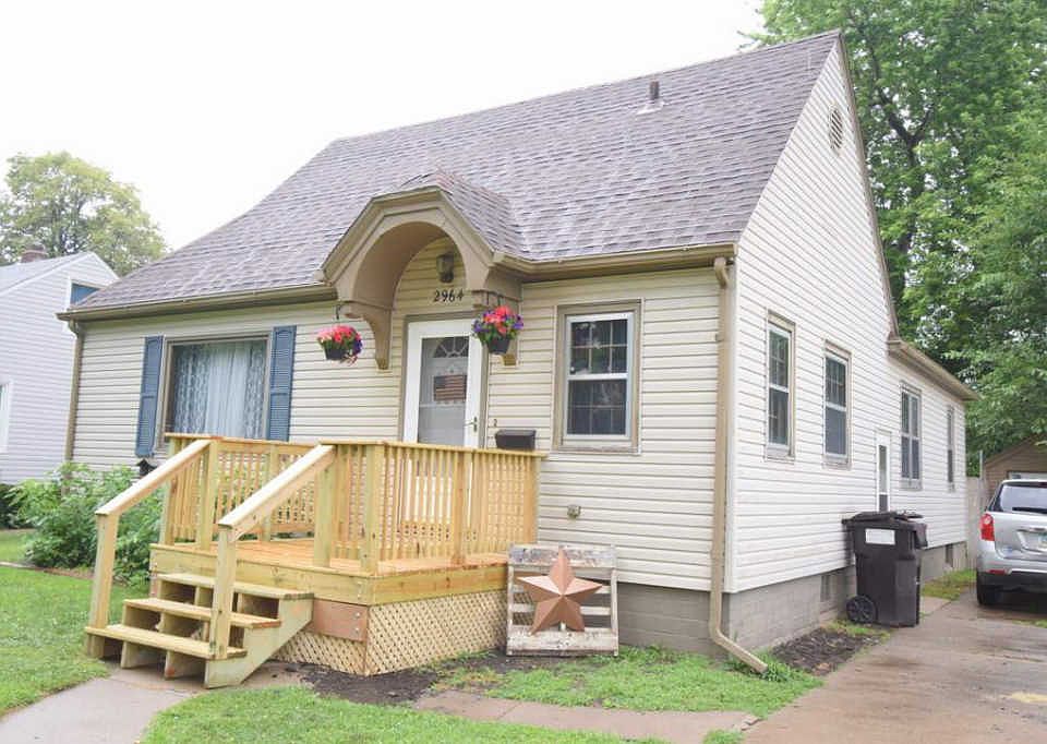 1st image of 2964 Isabella St