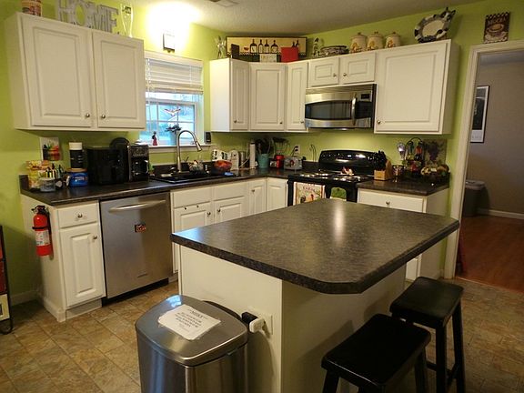 4th image of 607 Aurora Ct