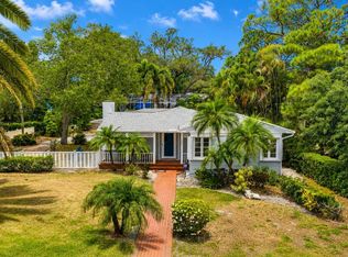 220 Lyndhurst St, Dunedin, FL 34698