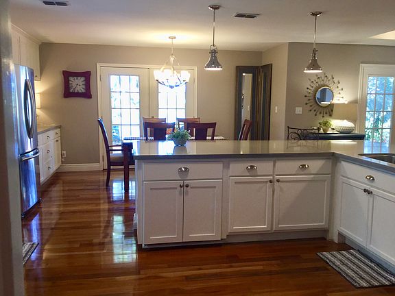 Newly Renovated Kitchen