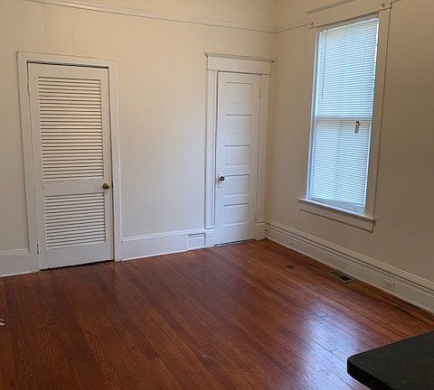 4th image of 1811 Monteiro Ave