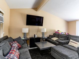 27466 Crossglade Ave, Santa Clarita, CA 91351