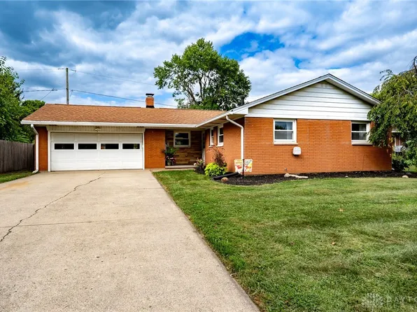 24 Sunset Pl, Germantown, OH 45327