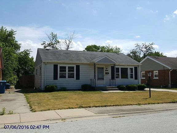2nd image of 729 E 155th Pl
