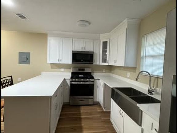 5th image of 2416 2nd Ave #A