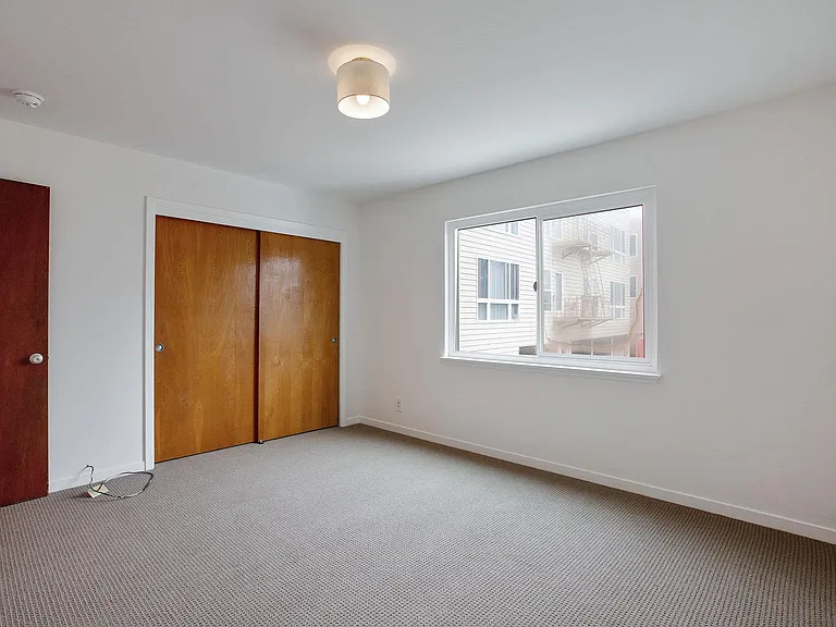 1400 La Playa Ave — Photo 11