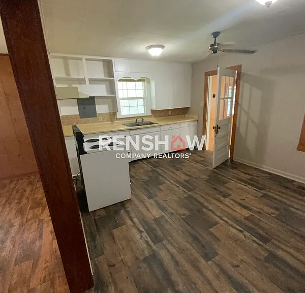 485 Perkins St — Photo 4