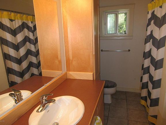 4th image of 916 9th Ave S