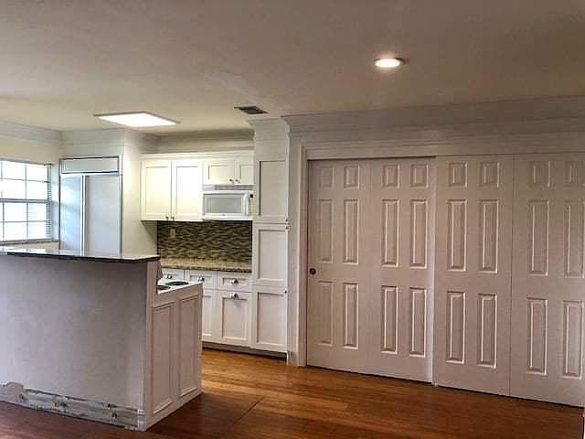 1st image of 410 Sandpiper Dr APT D