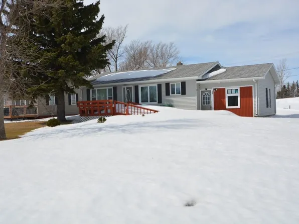 806 Main Ave W, Rolla, ND 58367