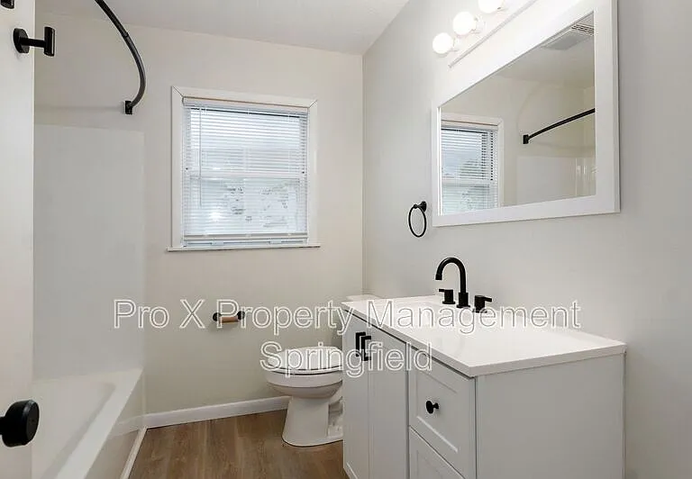 906 N Belview Ave — Photo 14