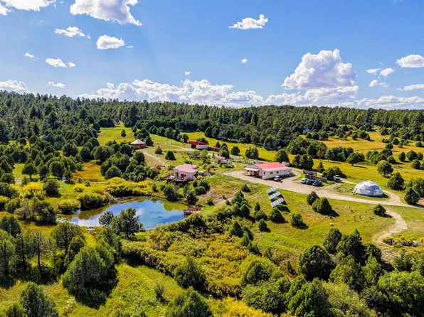 157 Pacheco Rd, Llano, NM 87543